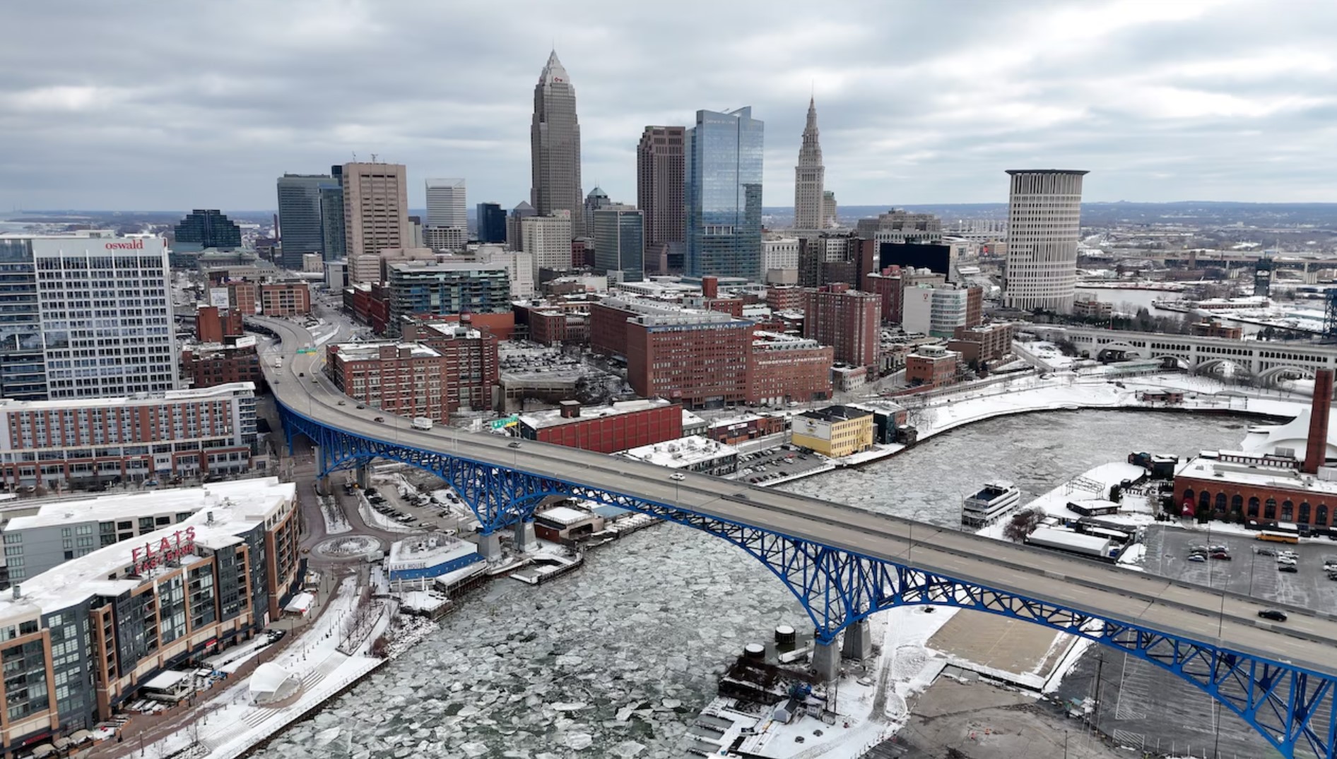 Cleveland or Pittsburgh: where is better to live?